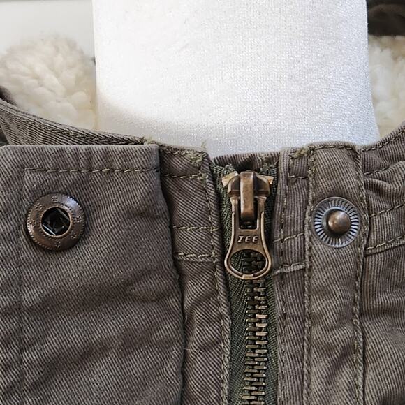 Olive Green Military Utility Parka Jacket with Sherpa Lining and Hood Medium - Picture 6 of 13